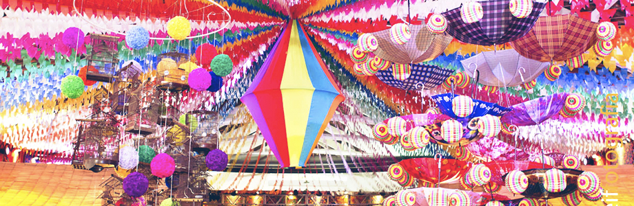 Decoração colorida de festa junina
